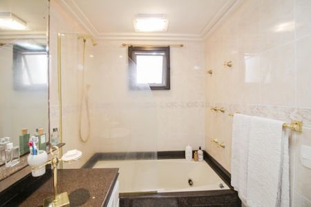 Apartamento para alugar com 168m², 4 quartos e 3 vagas Apartamento para alugar com 168m², 4 quartos e 3 vagasBanheiro Suíte 1