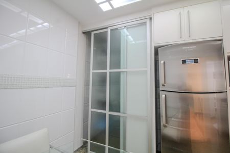 Apartamento para alugar com 168m², 4 quartos e 3 vagas Apartamento para alugar com 168m², 4 quartos e 3 vagasCozinha