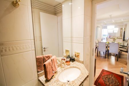 Apartamento para alugar com 168m², 4 quartos e 3 vagas Apartamento para alugar com 168m², 4 quartos e 3 vagasLavabo