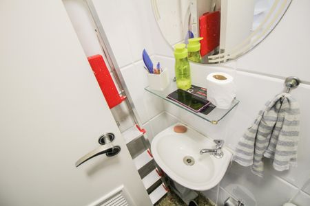 Apartamento para alugar com 168m², 4 quartos e 3 vagas Apartamento para alugar com 168m², 4 quartos e 3 vagasÁrea de Serviço - Banheiro