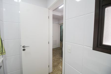 Apartamento para alugar com 168m², 4 quartos e 3 vagas Apartamento para alugar com 168m², 4 quartos e 3 vagasÁrea de Serviço - Quarto