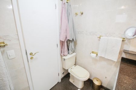 Apartamento para alugar com 168m², 4 quartos e 3 vagas Apartamento para alugar com 168m², 4 quartos e 3 vagasBanheiro Suíte 1