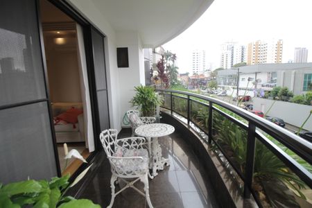 Apartamento para alugar com 168m², 4 quartos e 3 vagas Apartamento para alugar com 168m², 4 quartos e 3 vagasSala - Varanda