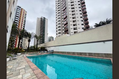Apartamento para alugar com 168m², 4 quartos e 3 vagas Apartamento para alugar com 168m², 4 quartos e 3 vagasÁrea comum - Piscina