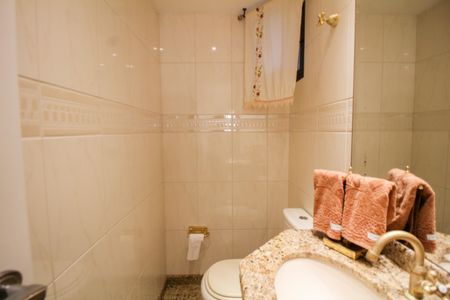 Apartamento para alugar com 168m², 4 quartos e 3 vagas Apartamento para alugar com 168m², 4 quartos e 3 vagasLavabo