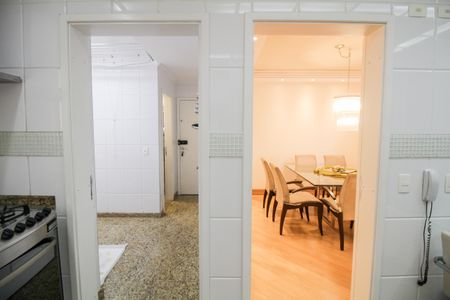 Apartamento para alugar com 168m², 4 quartos e 3 vagas Apartamento para alugar com 168m², 4 quartos e 3 vagasCozinha