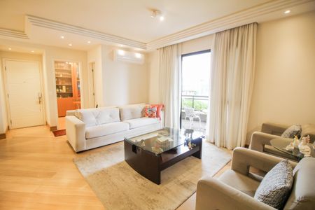 Apartamento para alugar com 168m², 4 quartos e 3 vagas Apartamento para alugar com 168m², 4 quartos e 3 vagasSala