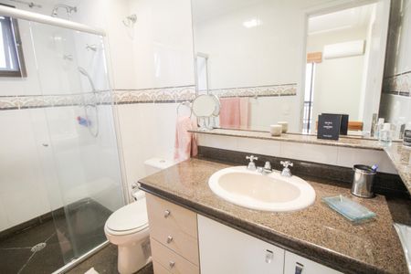 Apartamento para alugar com 168m², 4 quartos e 3 vagas Apartamento para alugar com 168m², 4 quartos e 3 vagasBanheiro Suíte 3