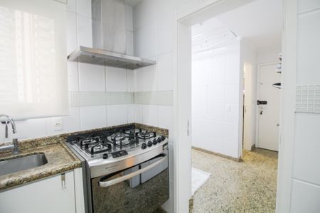Apartamento para alugar com 168m², 4 quartos e 3 vagas Apartamento para alugar com 168m², 4 quartos e 3 vagasCozinha