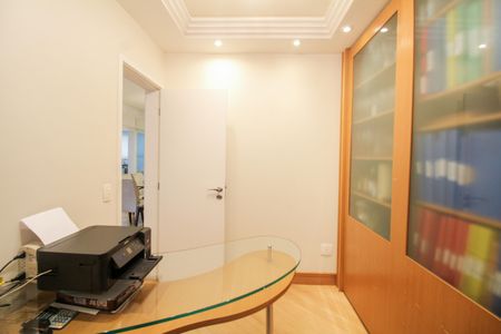 Apartamento para alugar com 168m², 4 quartos e 3 vagas Apartamento para alugar com 168m², 4 quartos e 3 vagasQuarto 4