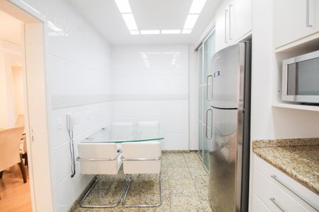 Apartamento para alugar com 168m², 4 quartos e 3 vagas Apartamento para alugar com 168m², 4 quartos e 3 vagasCozinha