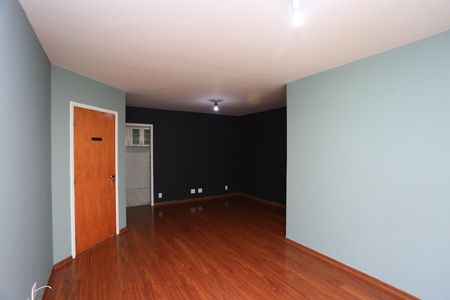 Apartamento à venda com 101m², 3 quartos e 2 vagas Apartamento à venda com 101m², 3 quartos e 2 vagasSala