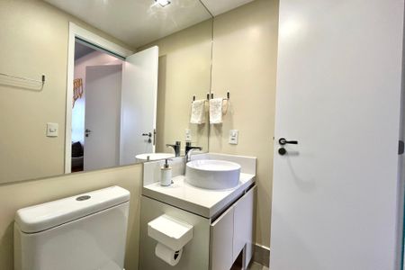 Apartamento à venda com 165m², 3 quartos e 2 vagas Apartamento à venda com 165m², 3 quartos e 2 vagasBanheiro da Suíte 3