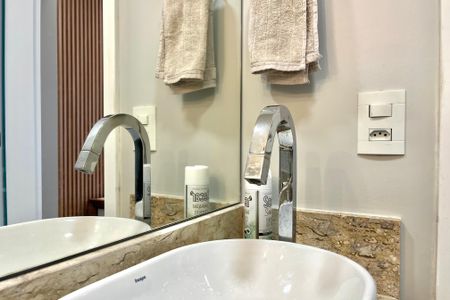 Apartamento à venda com 165m², 3 quartos e 2 vagas Apartamento à venda com 165m², 3 quartos e 2 vagasLavabo