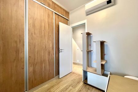 Apartamento à venda com 165m², 3 quartos e 2 vagas Apartamento à venda com 165m², 3 quartos e 2 vagasSuite 2