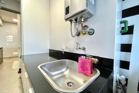 Apartamento à venda com 165m², 3 quartos e 2 vagas Apartamento à venda com 165m², 3 quartos e 2 vagasÁrea de Serviço