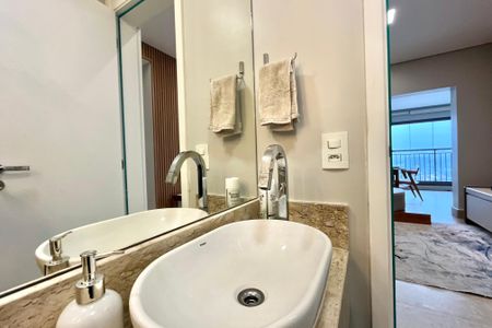 Apartamento à venda com 165m², 3 quartos e 2 vagas Apartamento à venda com 165m², 3 quartos e 2 vagasLavabo