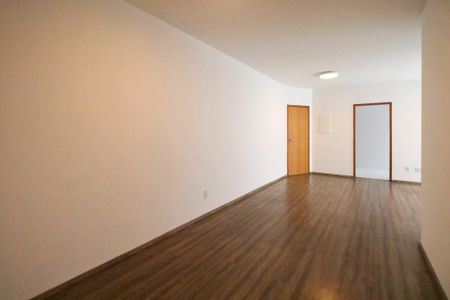 Apartamento para alugar com 129m², 3 quartos e 3 vagas Apartamento para alugar com 129m², 3 quartos e 3 vagasSala