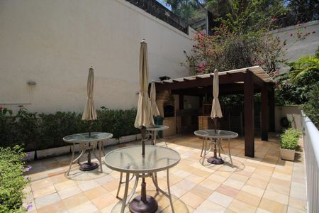 Apartamento à venda com 80m², 2 quartos e 1 vagaChurrasqueira