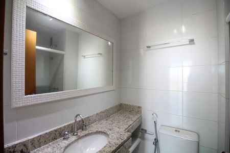 Apartamento à venda com 80m², 2 quartos e 1 vagaBanheiro Social
