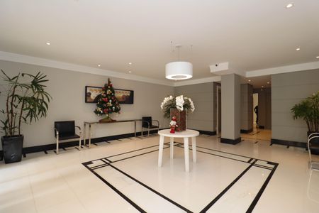 Apartamento para alugar com 74m², 2 quartos e 1 vagaHall social