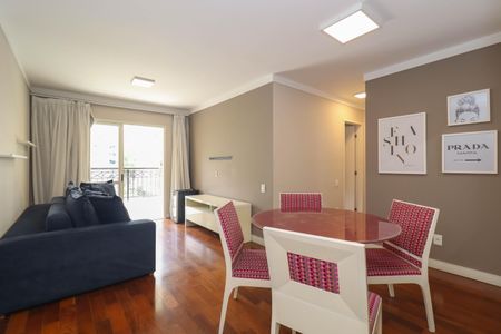 Sala de apartamento para alugar com 2 quartos, 74m² em Cerqueira César, São Paulo