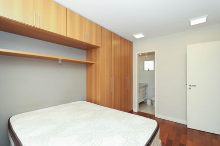 Suíte de apartamento para alugar com 2 quartos, 74m² em Cerqueira César, São Paulo