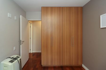 Apartamento para alugar com 74m², 2 quartos e 1 vagaQuarto 
