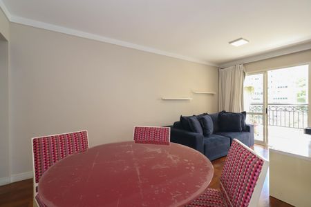 Sala de apartamento para alugar com 2 quartos, 74m² em Cerqueira César, São Paulo