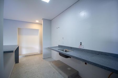 Casa para alugar com 615m², 4 quartos e 2 vagasCozinha