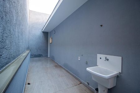 Casa para alugar com 615m², 4 quartos e 2 vagasÁrea de Serviço