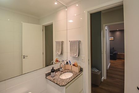 Apartamento à venda com 70m², 3 quartos e 2 vagasBanheiro da Suíte