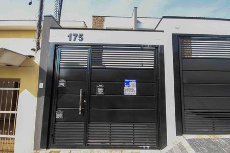 Casa à venda com 92m², 3 quartos e 2 vagasFachada