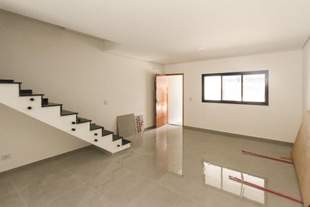 Sala de casa à venda com 3 quartos, 130m² em Vila Carrão, São Paulo