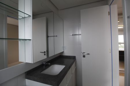 Apartamento à venda com 92m², 3 quartos e 2 vagasBanheiro da Suíte