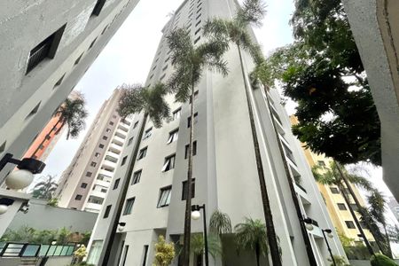 Apartamento para alugar com 65m², 2 quartos e 1 vagaFachada