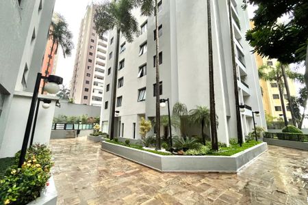 Apartamento para alugar com 65m², 2 quartos e 1 vagaFachada