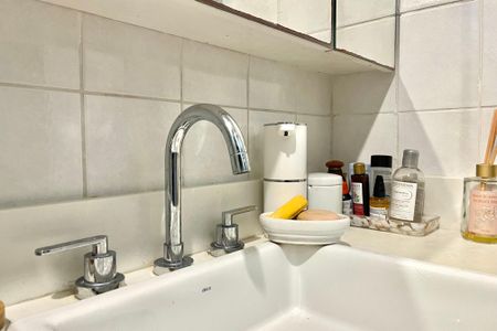 Apartamento para alugar com 65m², 2 quartos e 1 vagaBanheiro Social