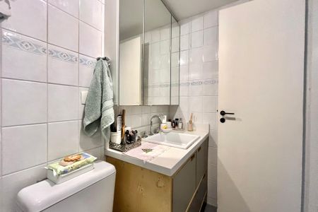 Apartamento para alugar com 65m², 2 quartos e 1 vagaBanheiro Social