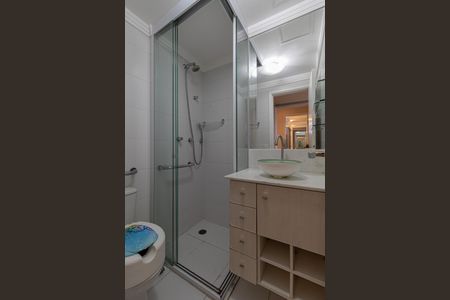 Apartamento à venda com 52m², 2 quartos e 1 vaga Apartamento à venda com 52m², 2 quartos e 1 vagaBanheiro da Suíte