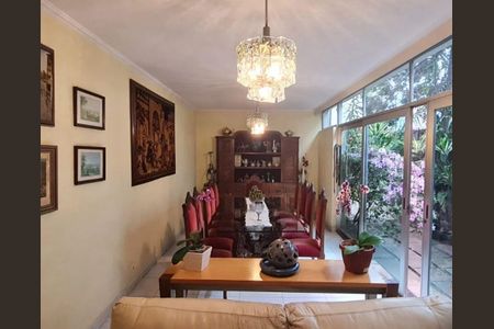 Casa para alugar com 4 quartos, 420m² em Indianópolis, São Paulo