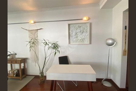 Casa à venda com 183m², 3 quartos e 2 vagas