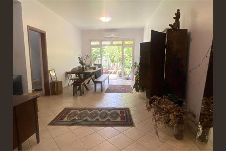 Casa à venda com 183m², 3 quartos e 2 vagas