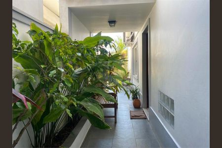 Casa à venda com 183m², 3 quartos e 2 vagas