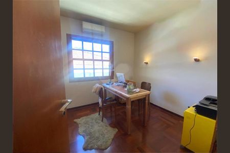 Casa à venda com 183m², 3 quartos e 2 vagas
