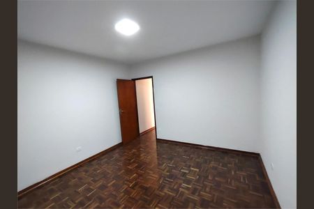 Casa à venda com 130m², 3 quartos e 2 vagas