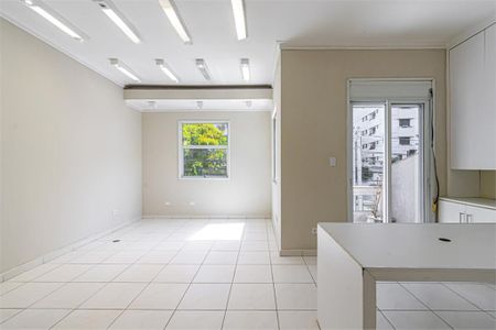 Casa à venda com 3 quartos, 339m² em Vila Nova Conceição, São Paulo