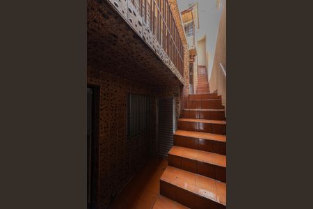 Casa à venda com 80m², 3 quartos e 1 vagaEscada