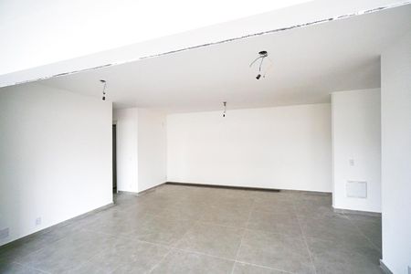 Apartamento para alugar com 100m², 2 quartos e 2 vagasSala