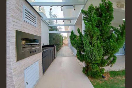 Casa de condomínio à venda com 600m², 4 quartos e 9 vagas Casa de condomínio à venda com 600m², 4 quartos e 9 vagasVaranda